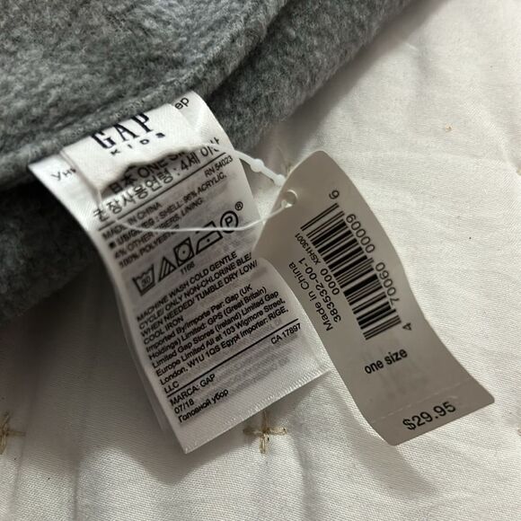 GAP kids Soft colorful Knit Scarf gator - Picture 3 of 6